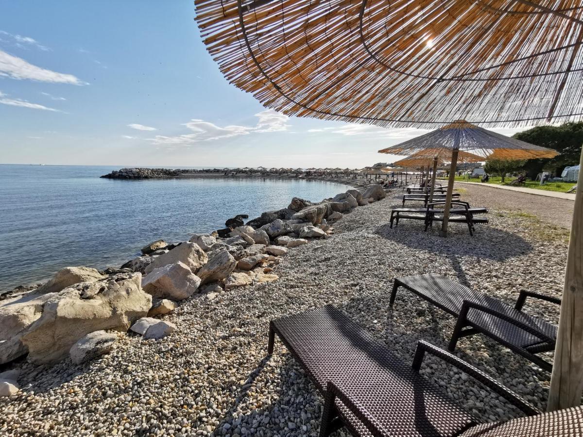 Lara Deluxe Superior 5 Star Apartment, Your Piece Of Heaven By The Sea & Park Novigrad Istria Exterior foto